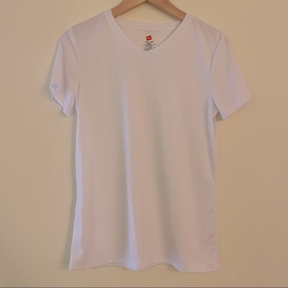 NWOT Hanes Cool Dri V-neck T-shirt
